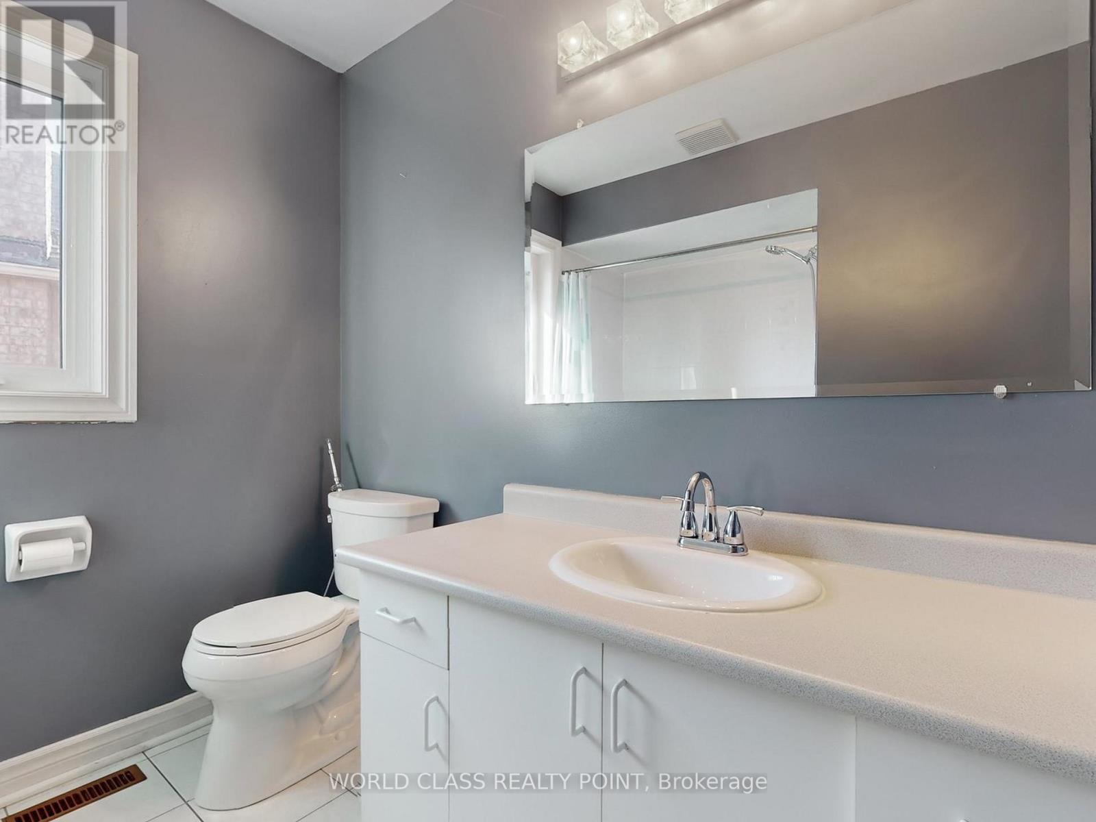 23 Kilbride Drive, Whitby, Ontario  L1R 2B3 - Photo 17 - E12656634