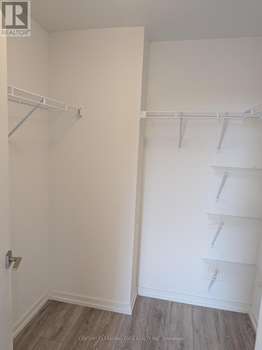 25 - 16 Lytham Green Circle, Newmarket, Ontario  L3X 0L6 - Photo 15 - N12656532