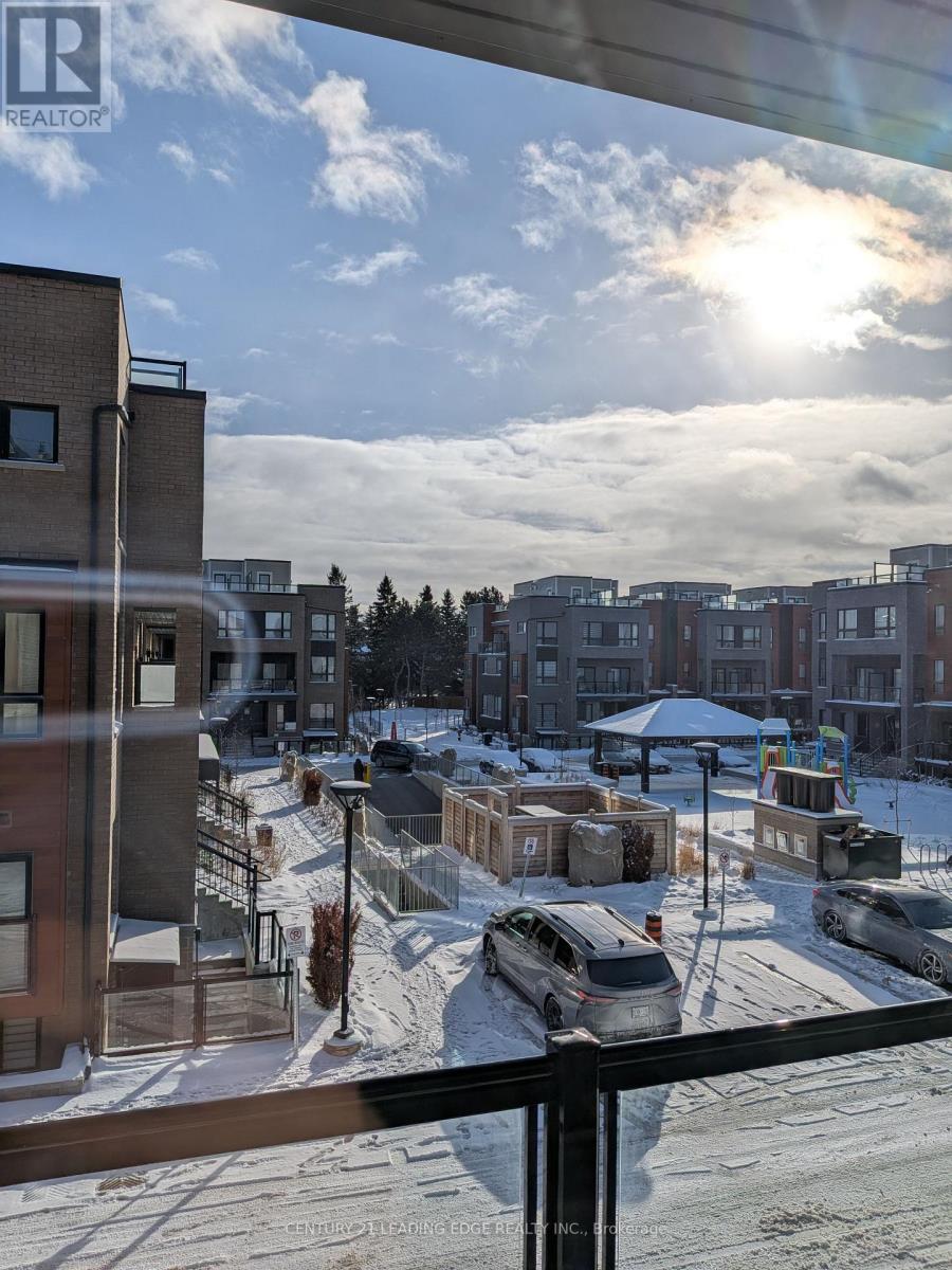 25 - 16 Lytham Green Circle, Newmarket, Ontario  L3X 0L6 - Photo 7 - N12656532