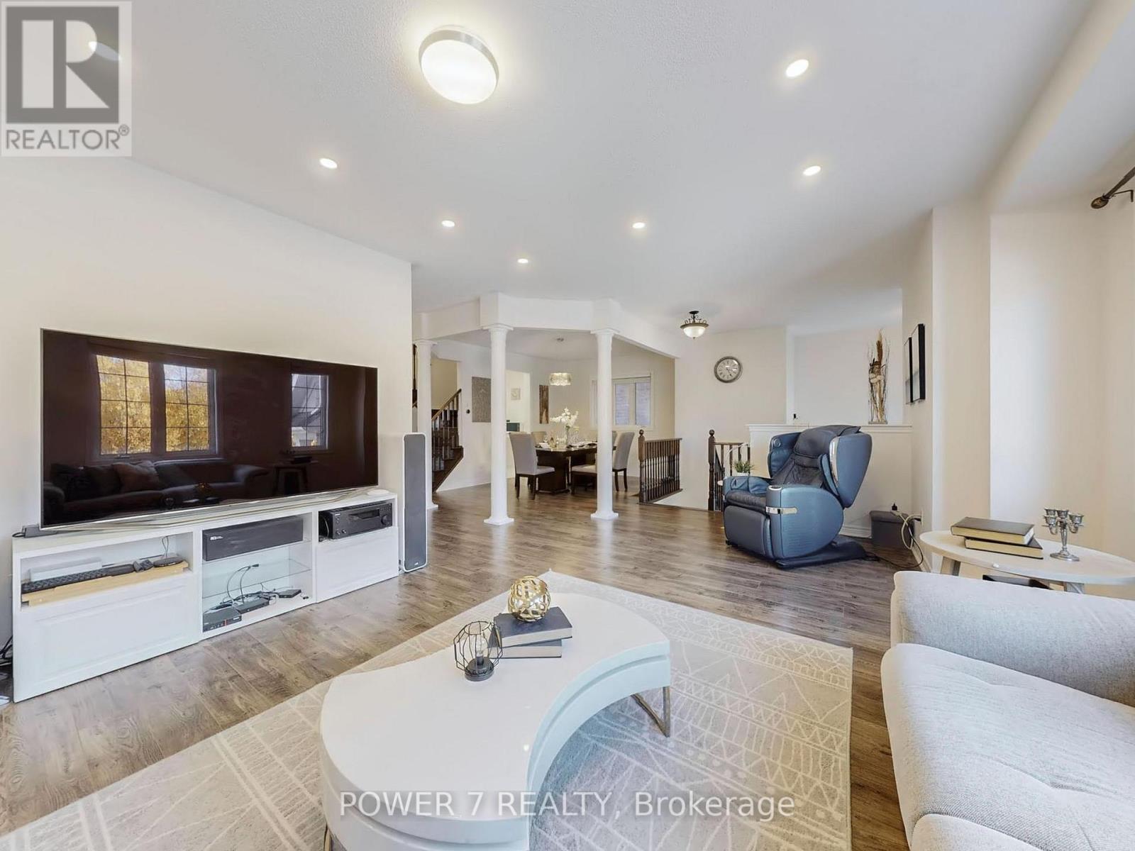 180 Woodspring Avenue, Newmarket, Ontario  L3X 3J4 - Photo 7 - N12656636