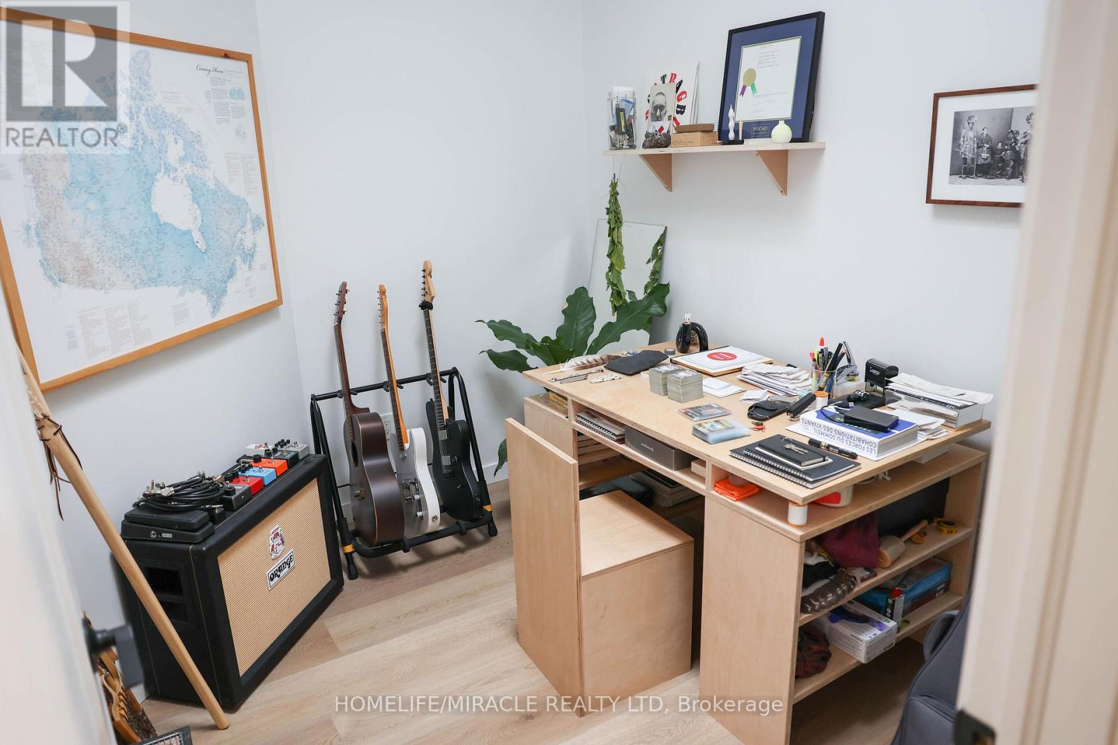 8 - 1103 Dufferin Street, Toronto, Ontario  M6H 4B5 - Photo 5 - W12656516