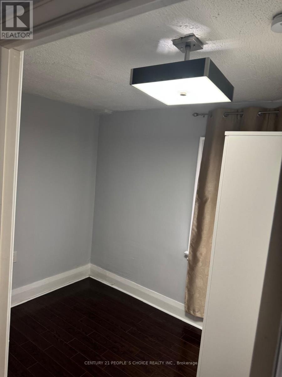 2383 Weston Road, Toronto, Ontario  M9N 1Z8 - Photo 4 - W12656524