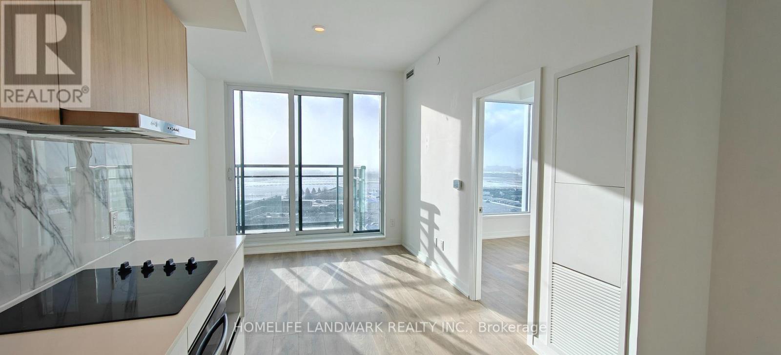 Lph20 - 1100 Sheppard Avenue W, Toronto, Ontario  M3K 0E4 - Photo 2 - W12656558