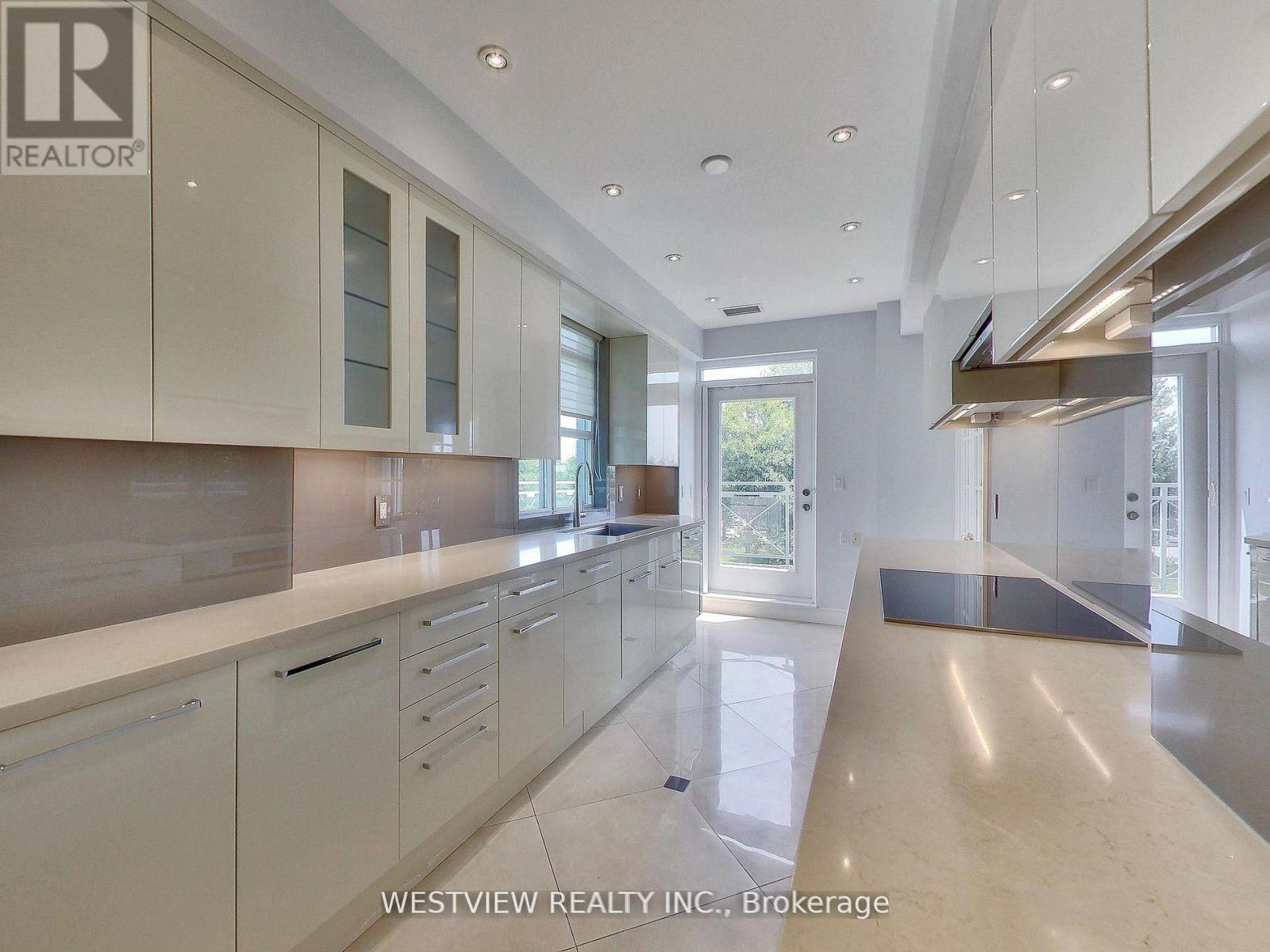 116 - 2111 Lake Shore Boulevard, Toronto, Ontario  M8V 4B2 - Photo 16 - W12656568