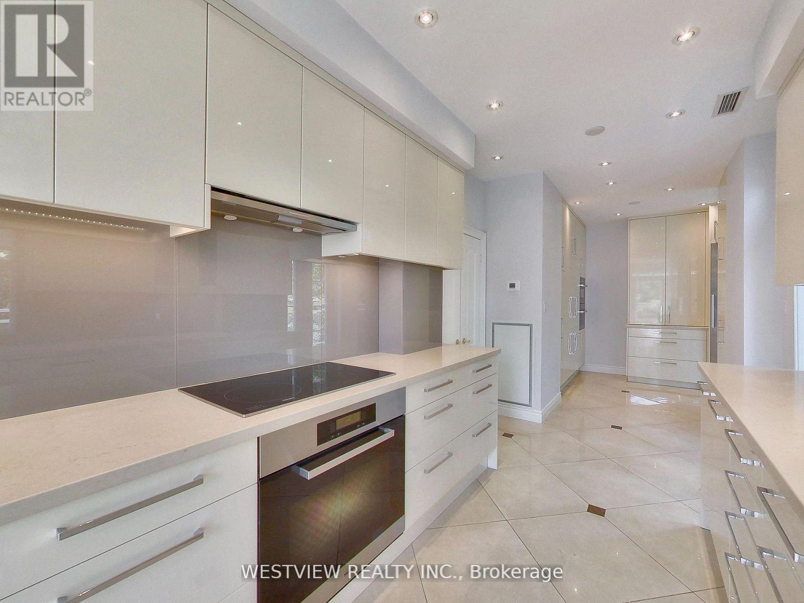 116 - 2111 Lake Shore Boulevard, Toronto, Ontario  M8V 4B2 - Photo 19 - W12656568