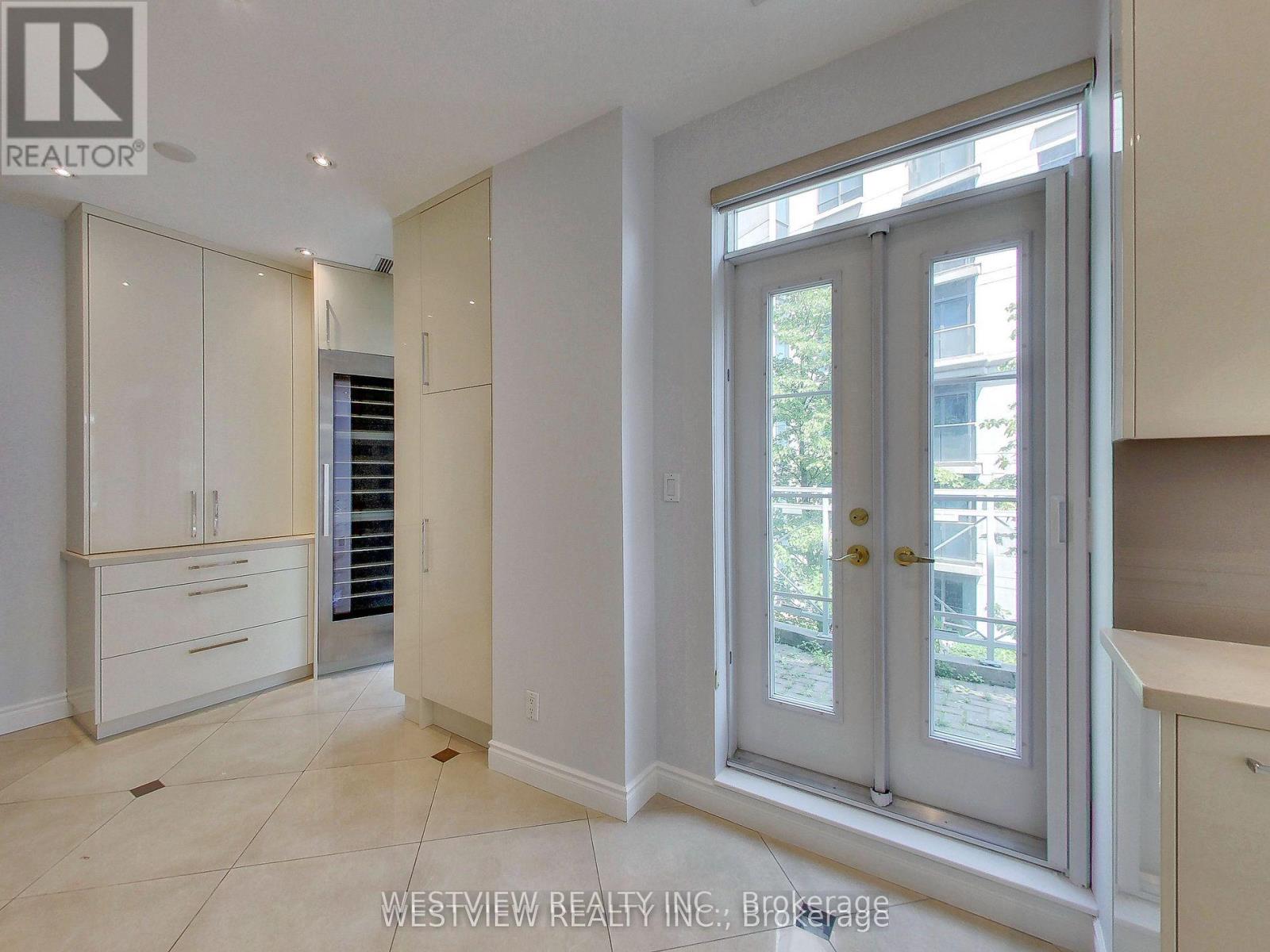 116 - 2111 Lake Shore Boulevard, Toronto, Ontario  M8V 4B2 - Photo 20 - W12656568