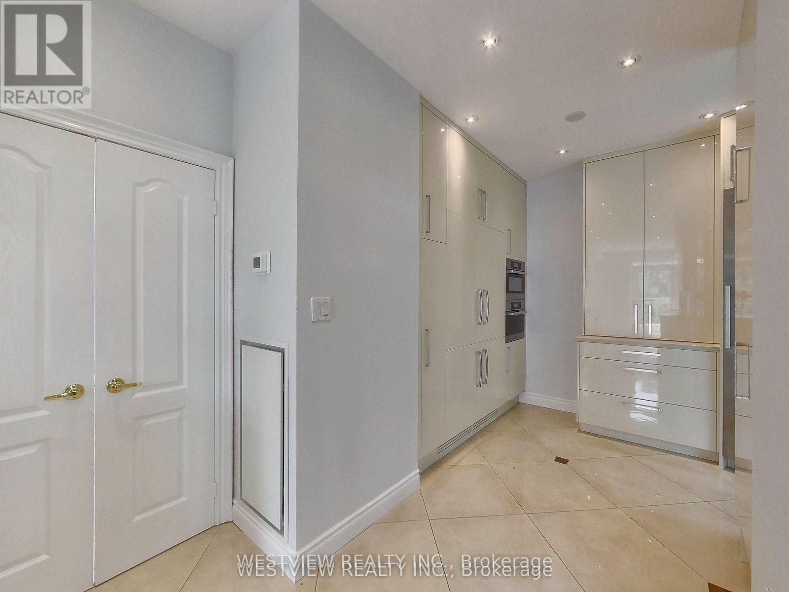 116 - 2111 Lake Shore Boulevard, Toronto, Ontario  M8V 4B2 - Photo 21 - W12656568