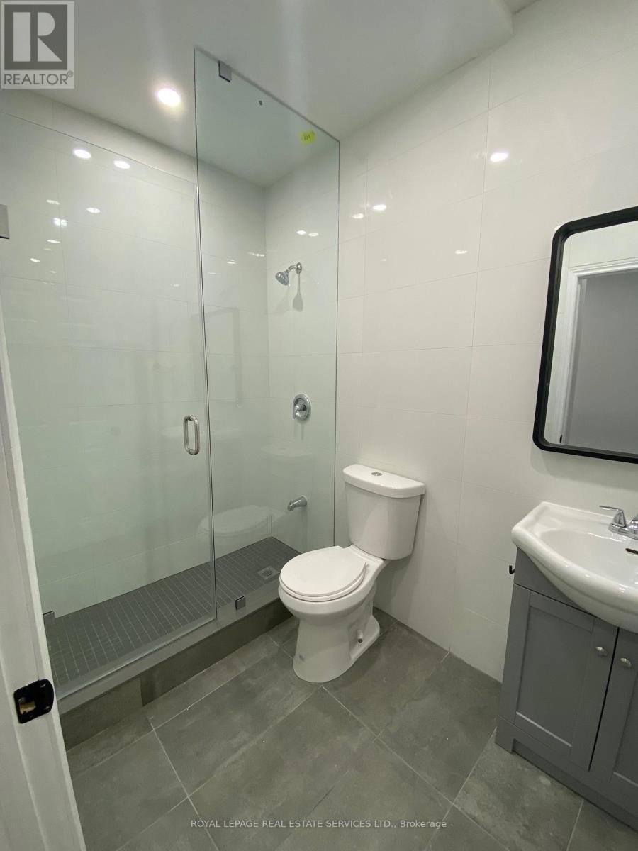 302 - 238 Queen Street S, Mississauga, Ontario  L5M 1L5 - Photo 16 - W12656582