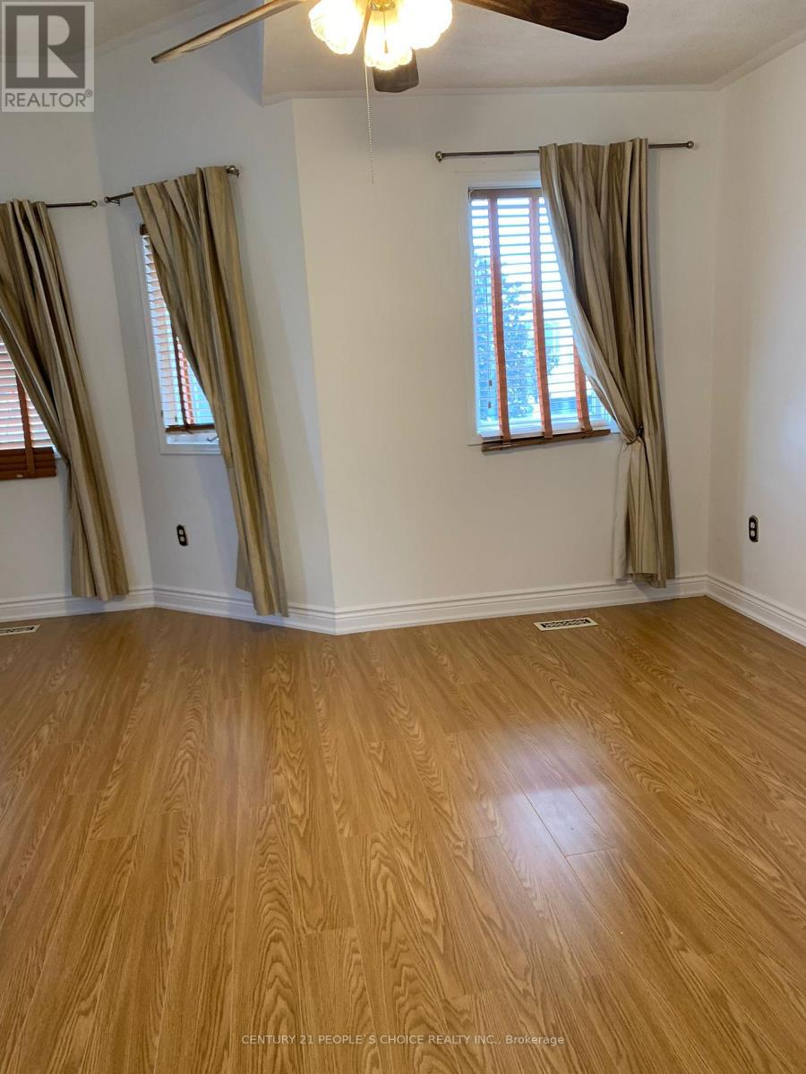 3389 Wild Cherry Lane, Mississauga, Ontario  L5N 7N7 - Photo 12 - W12656616