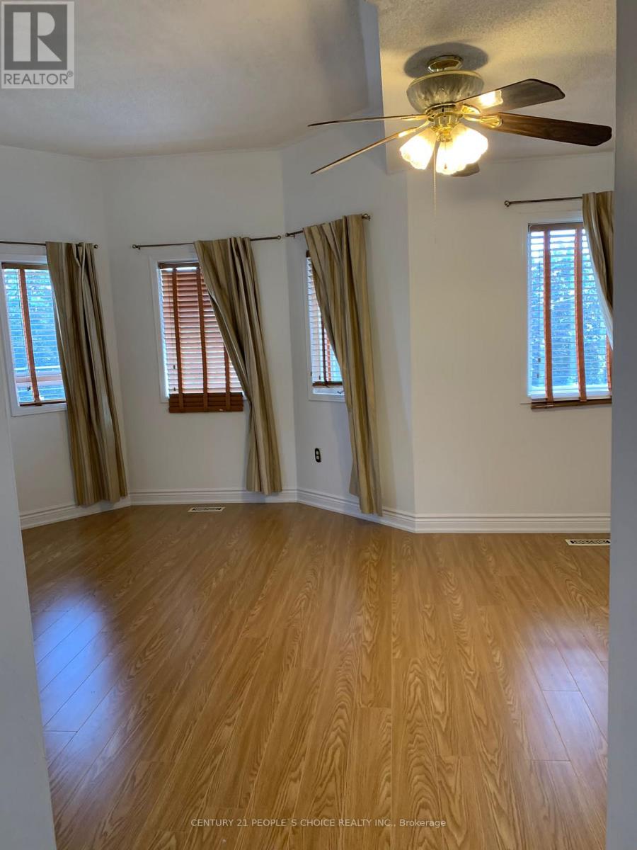 3389 Wild Cherry Lane, Mississauga, Ontario  L5N 7N7 - Photo 13 - W12656616