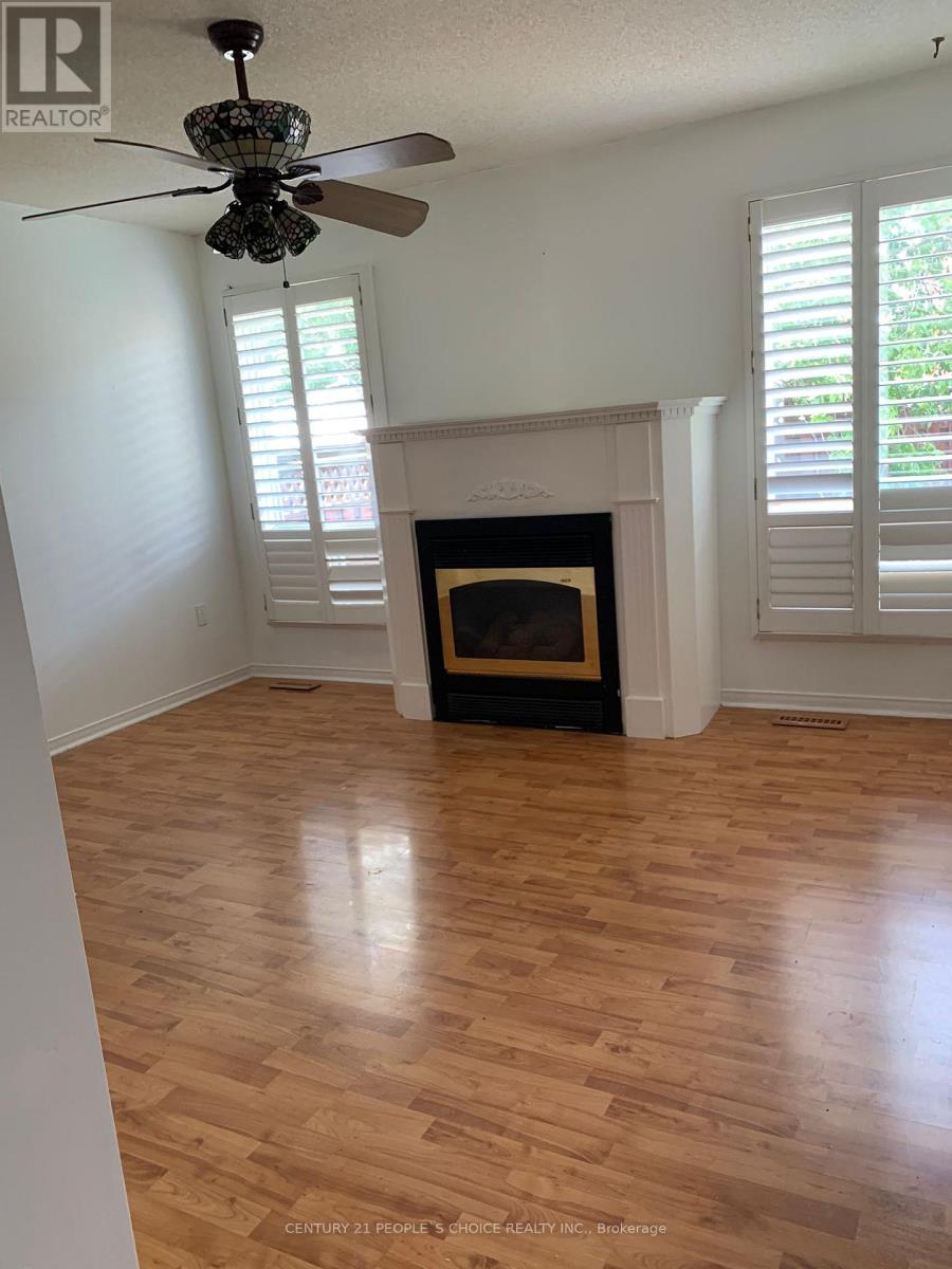 3389 Wild Cherry Lane, Mississauga, Ontario  L5N 7N7 - Photo 2 - W12656616