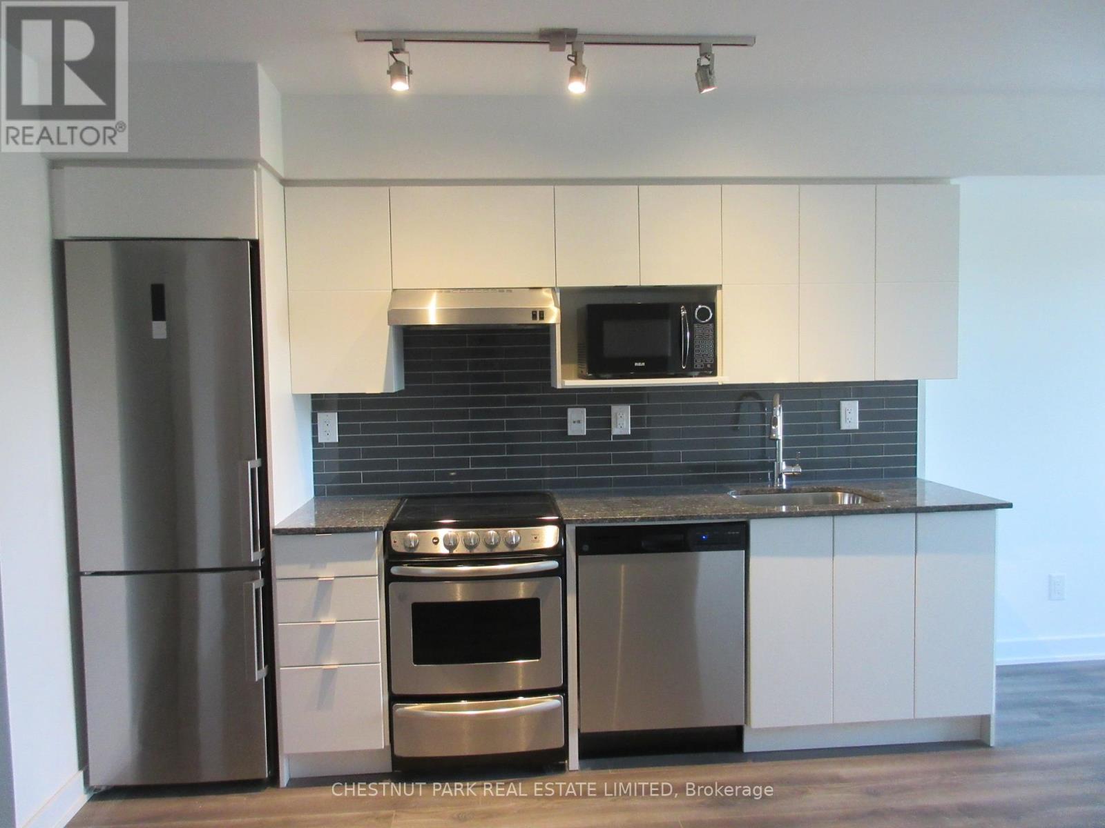 411 - 160 Flemington Road, Toronto, Ontario  M6A 0A9 - Photo 7 - W12656622