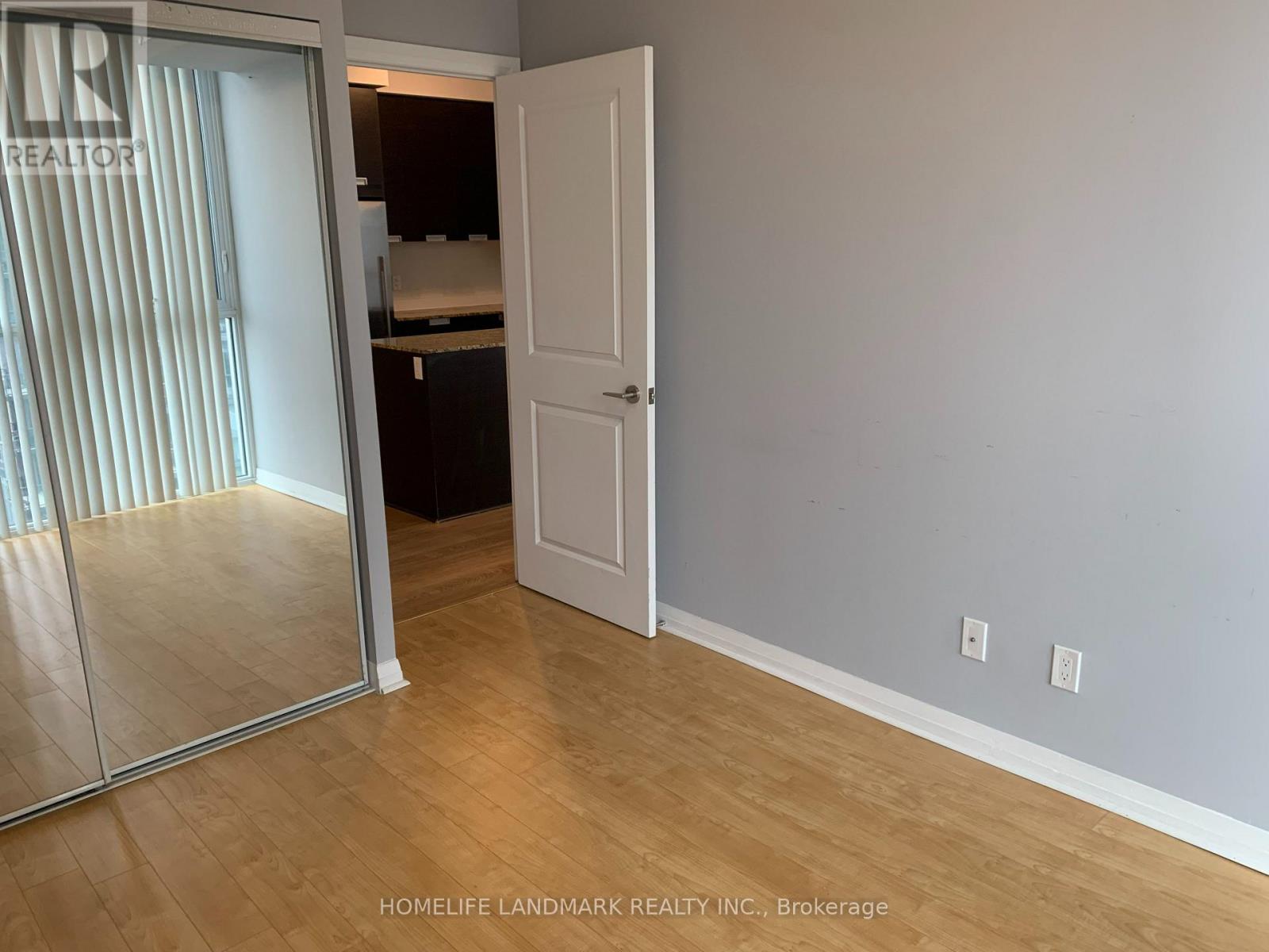 802 - 55 Eglinton Avenue W, Mississauga, Ontario  L5R 0E4 - Photo 12 - W12656672