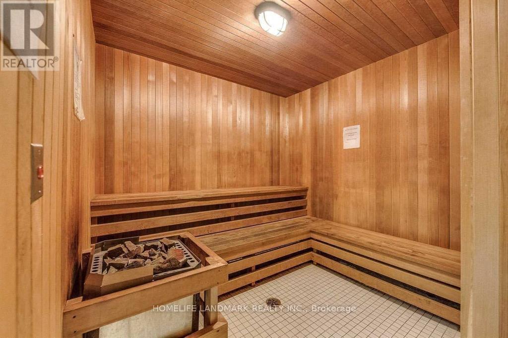 802 - 55 Eglinton Avenue W, Mississauga, Ontario  L5R 0E4 - Photo 18 - W12656672