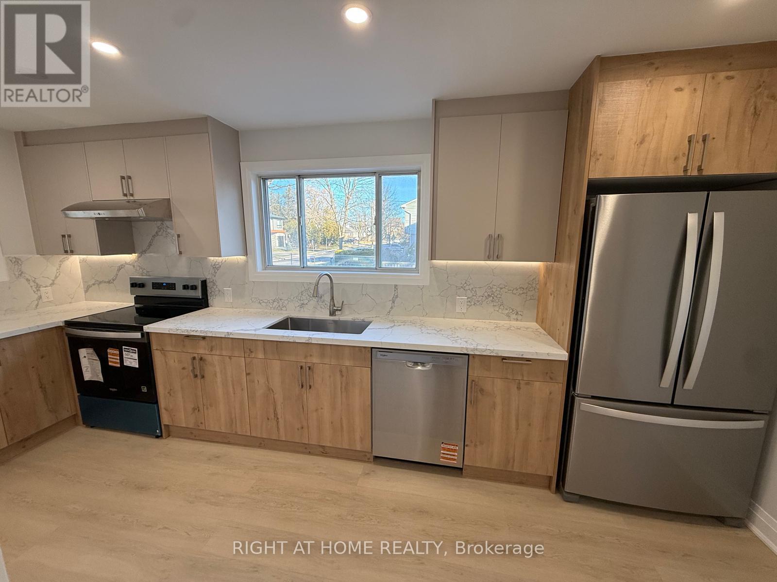 Main - 156 Westside Drive, Oakville, Ontario  L6K 1P3 - Photo 1 - W12656684