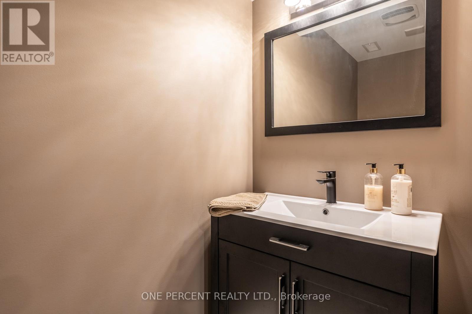 194 Joshua Avenue, Hamilton, Ontario  L9K 1R7 - Photo 36 - X12656546