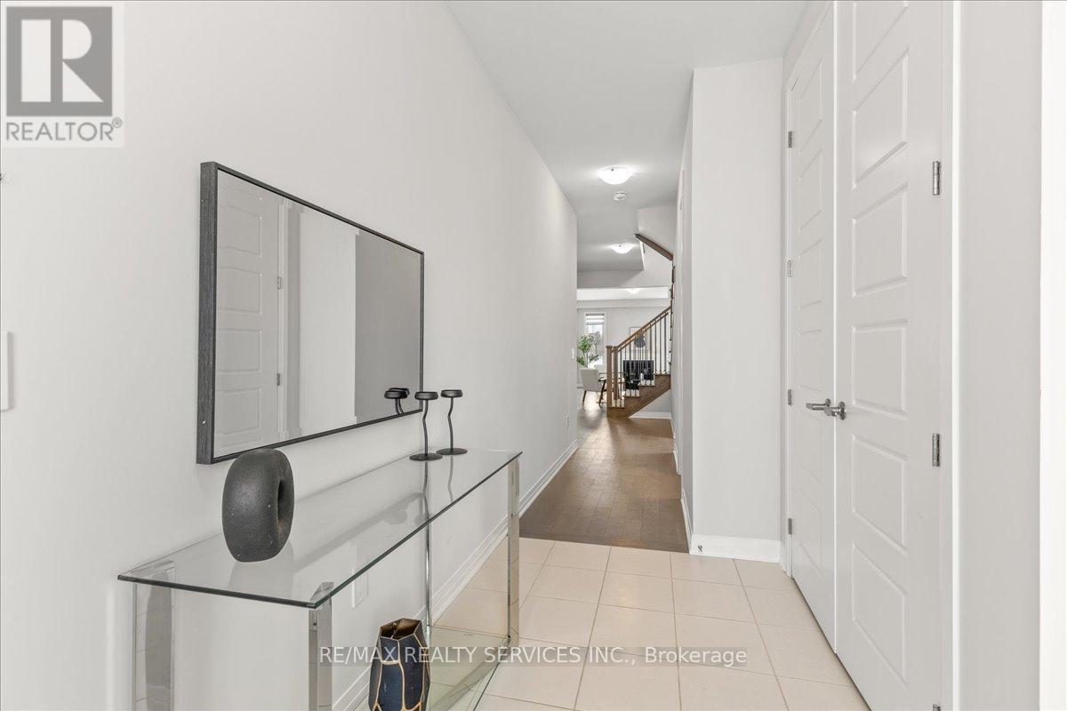 478 Robert Woolner Street, North Dumfries, Ontario  N0B 1E0 - Photo 4 - X12656588