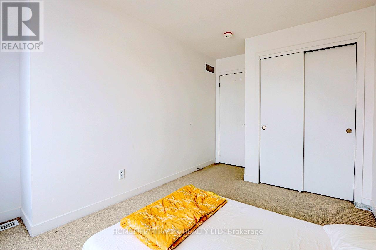 105 Pony Way, Kitchener, Ontario  N2R 0R8 - Photo 24 - X12656654