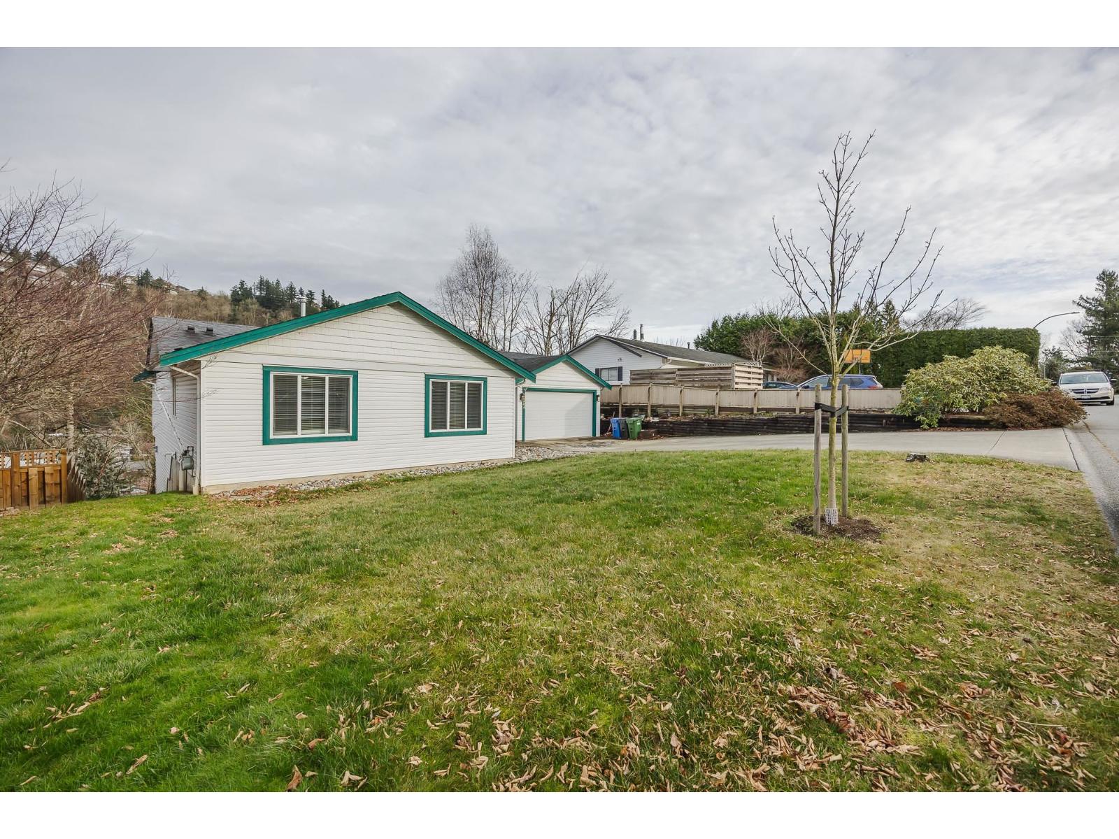 2284 Orchard Drive, Abbotsford, British Columbia  V3G 2B7 - Photo 3 - R3075333