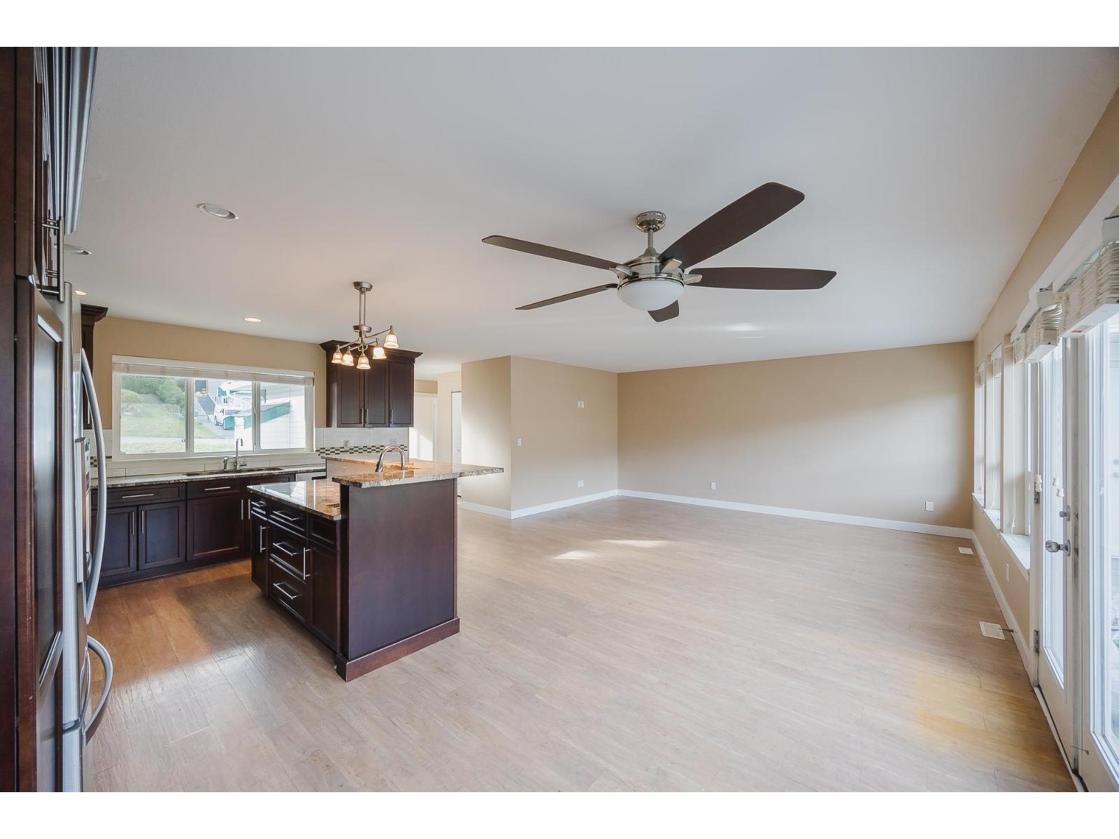 2284 Orchard Drive, Abbotsford, British Columbia  V3G 2B7 - Photo 8 - R3075333