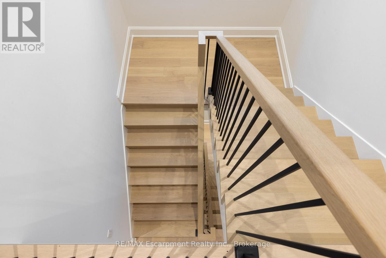 540 Patricia Drive, Oakville, Ontario  L6K 1M2 - Photo 21 - W12656770