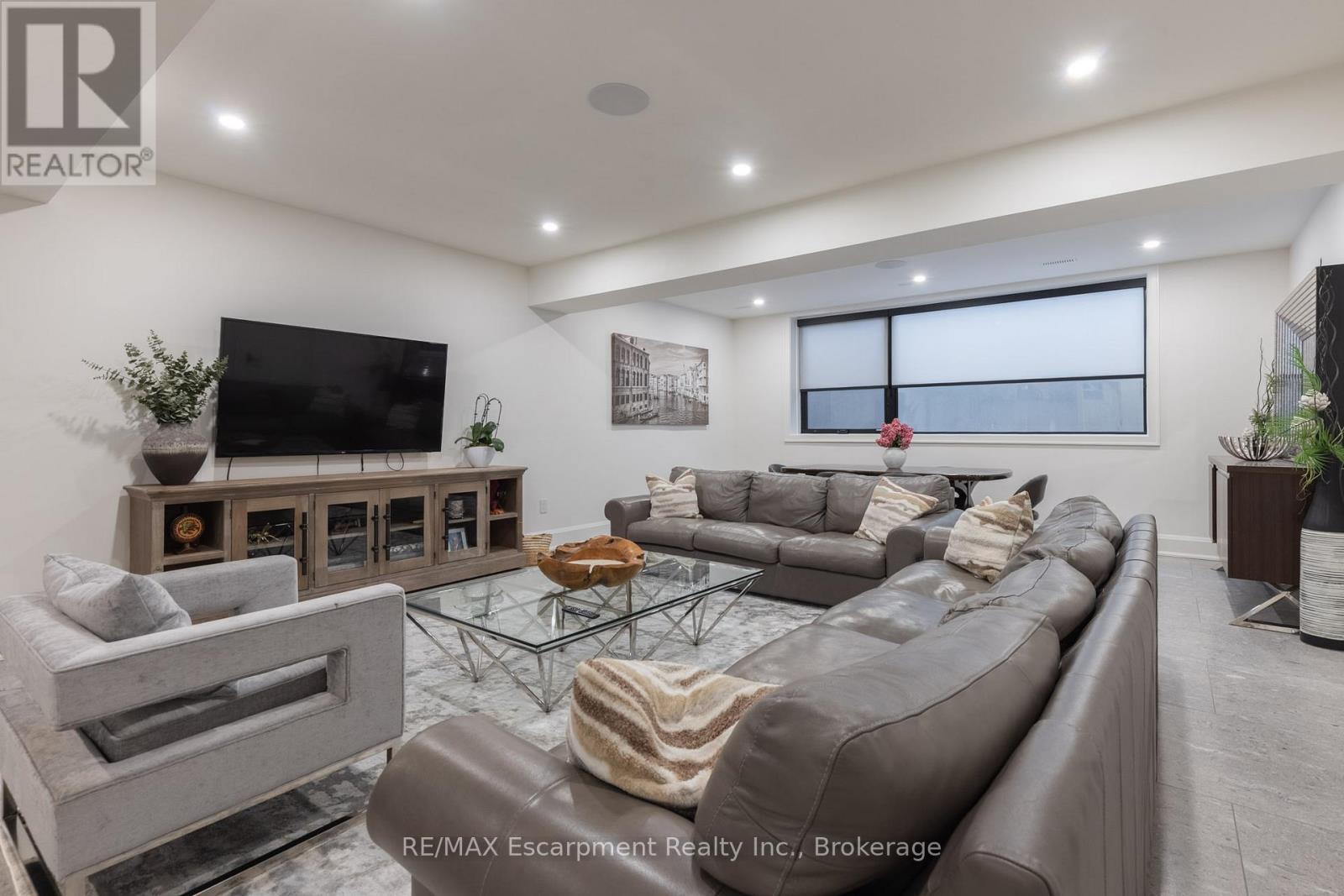 540 Patricia Drive, Oakville, Ontario  L6K 1M2 - Photo 34 - W12656770