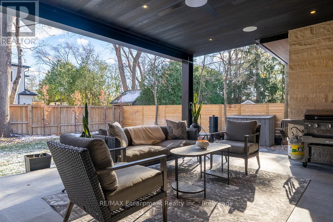 540 Patricia Drive, Oakville, Ontario  L6K 1M2 - Photo 44 - W12656770