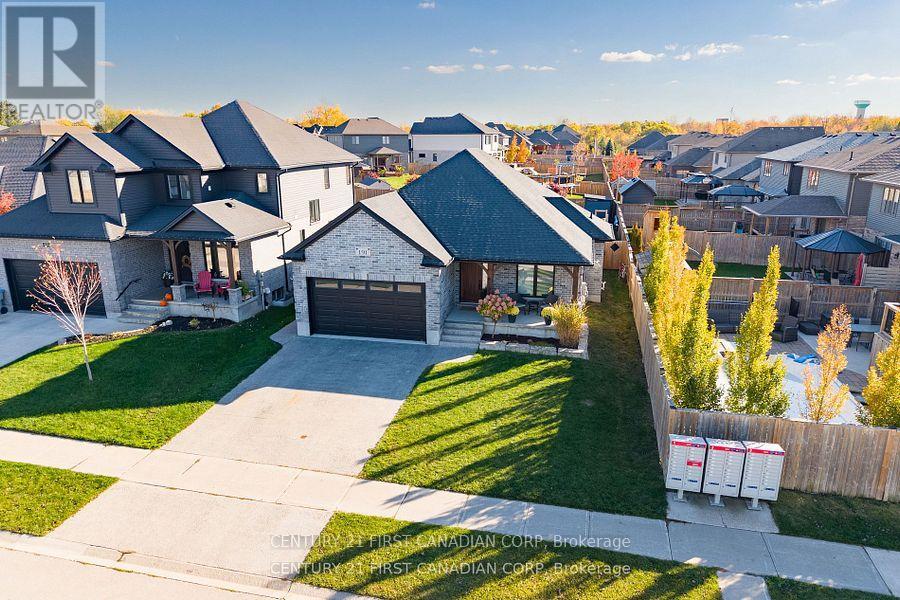 191 Gilmour Drive, Lucan Biddulph, Ontario  N0M 2J0 - Photo 3 - X12656720