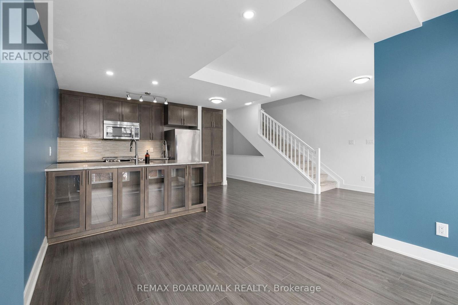 104 Holmwood Avenue, Ottawa, Ontario  K1S 5V1 - Photo 10 - X12656718