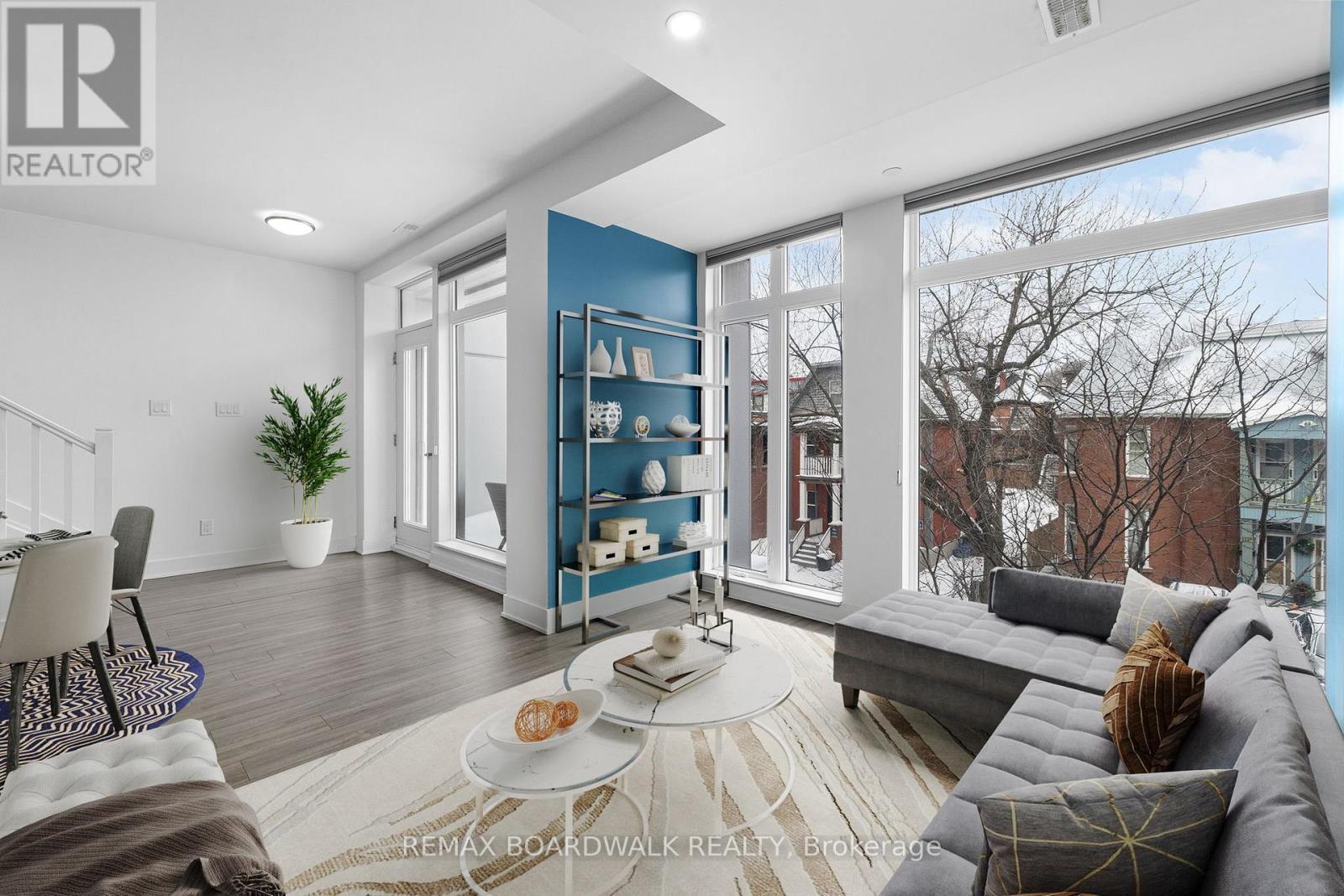 104 Holmwood Avenue, Ottawa, Ontario  K1S 5V1 - Photo 6 - X12656718