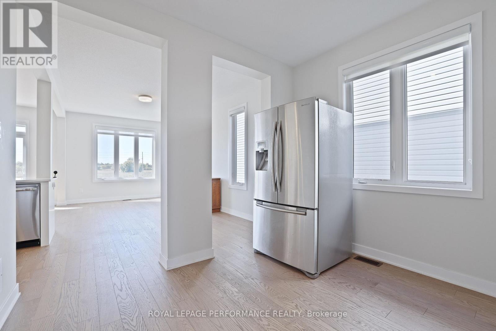 116 Main Halyard Lane, Ottawa, Ontario  K2J 7B6 - Photo 5 - X12656774