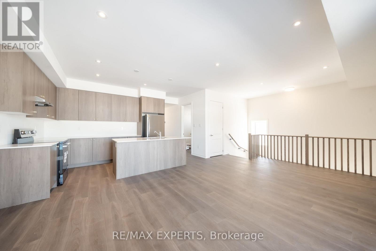 #2nd Flr - 54 Debois Street, Kawartha Lakes, Ontario  K9V 0S5 - Photo 10 - X12656446