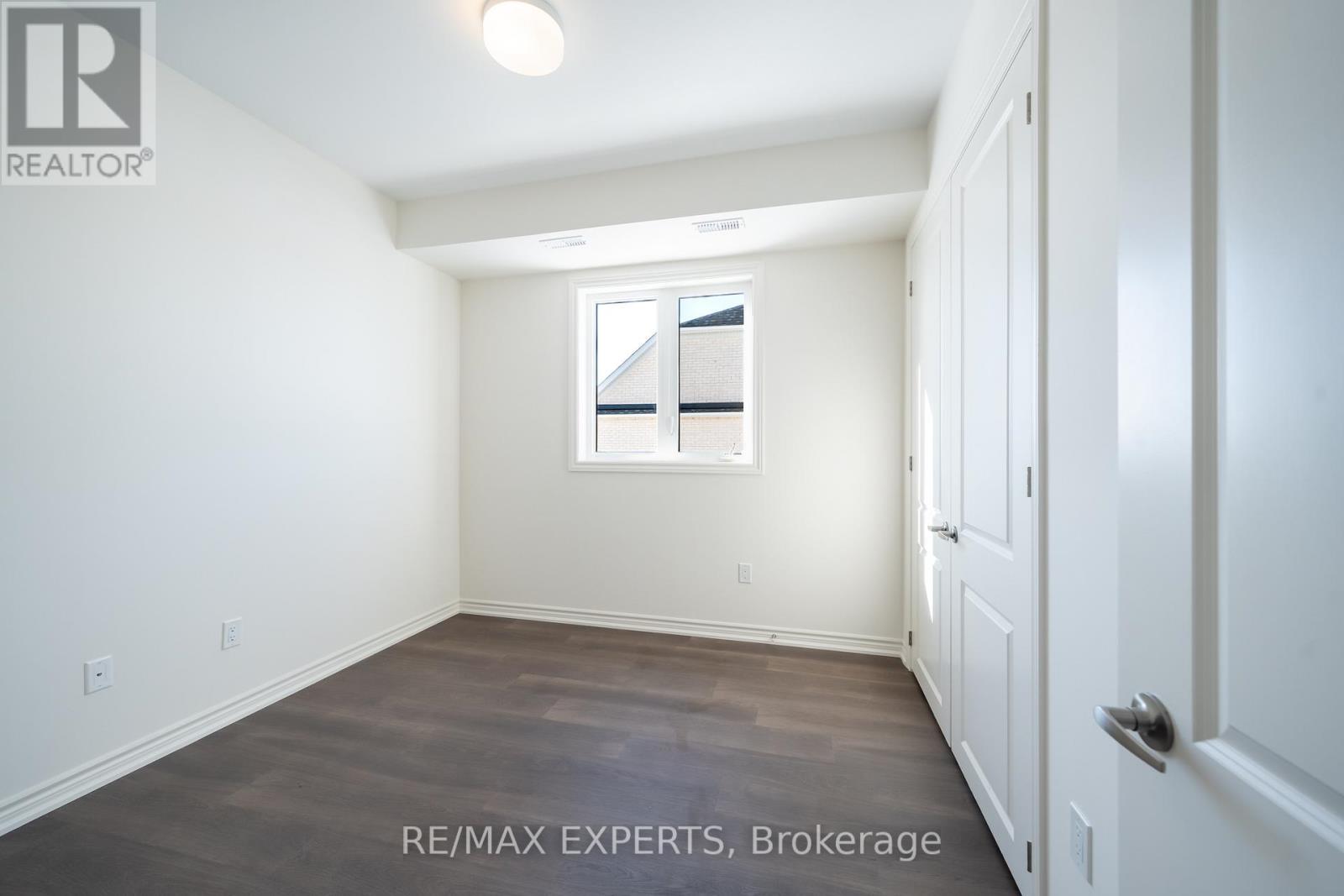 #2nd Flr - 54 Debois Street, Kawartha Lakes, Ontario  K9V 0S5 - Photo 14 - X12656446