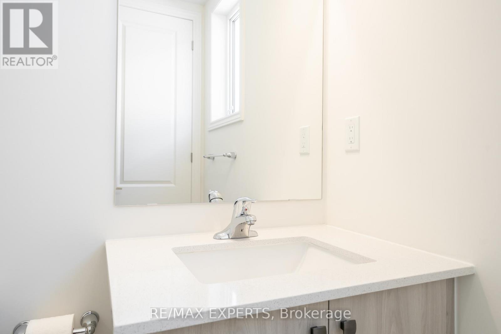 #2nd Flr - 54 Debois Street, Kawartha Lakes, Ontario  K9V 0S5 - Photo 26 - X12656446