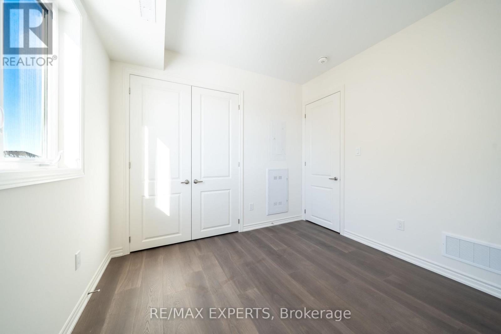 #2nd Flr - 54 Debois Street, Kawartha Lakes, Ontario  K9V 0S5 - Photo 15 - X12656446