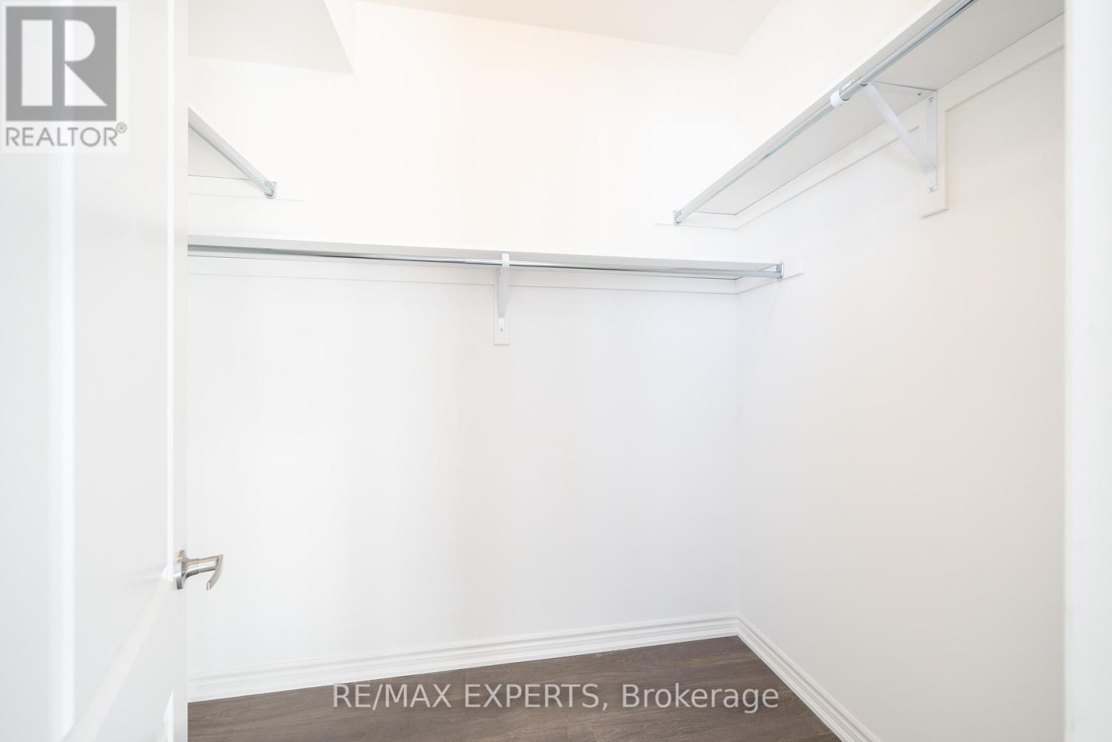 #2nd Flr - 54 Debois Street, Kawartha Lakes, Ontario  K9V 0S5 - Photo 22 - X12656446