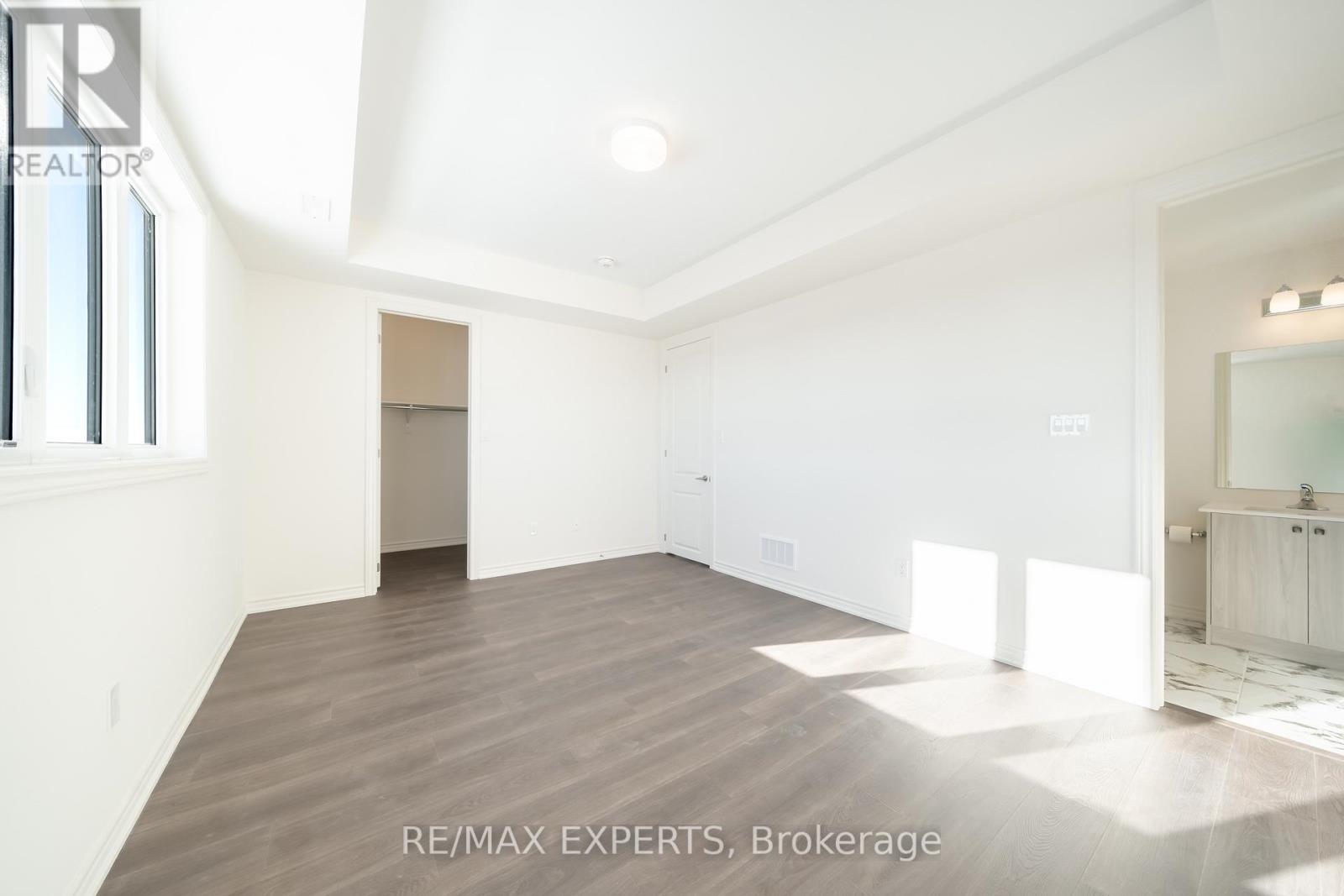 #2nd Flr - 54 Debois Street, Kawartha Lakes, Ontario  K9V 0S5 - Photo 24 - X12656446