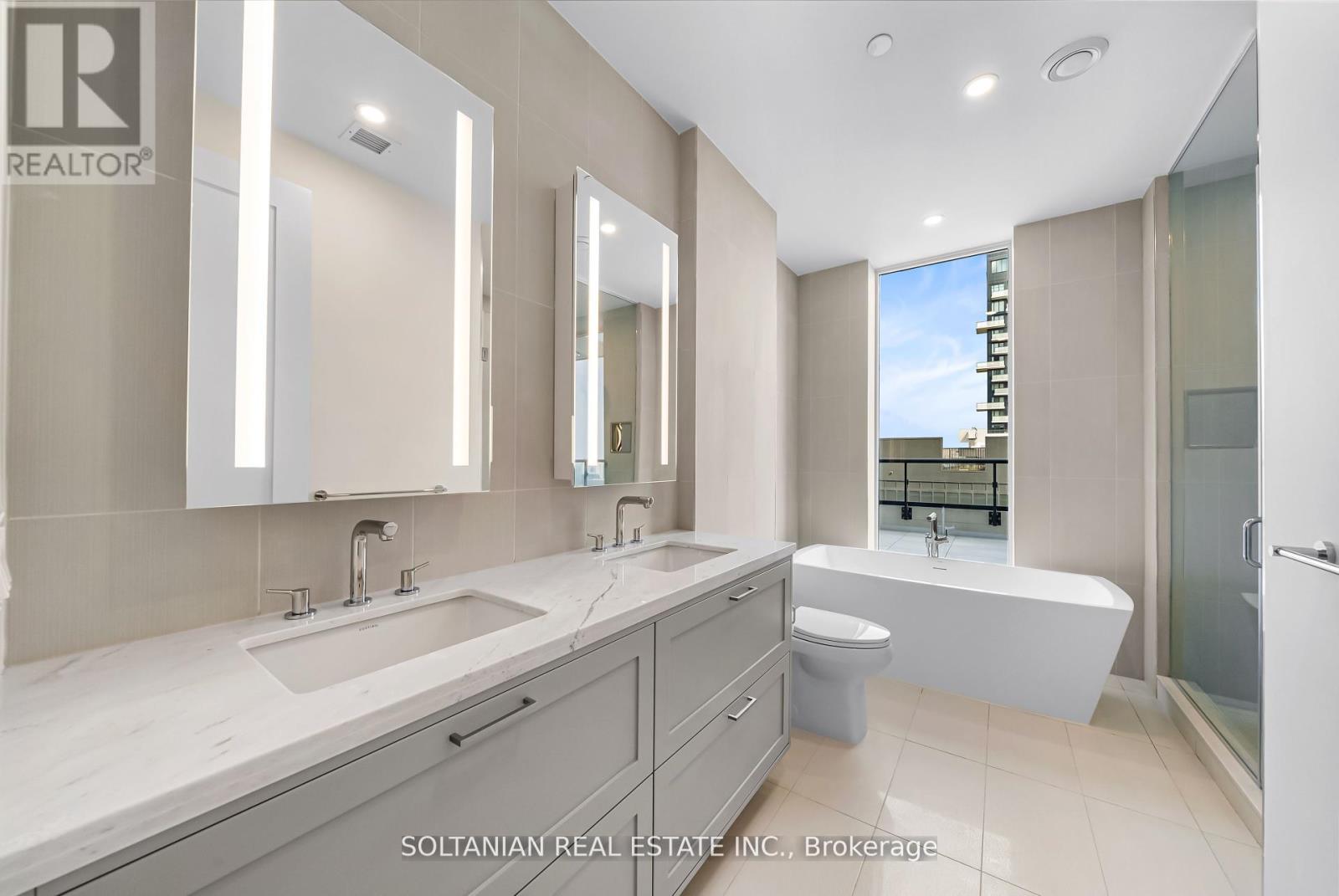 3204 - 10 Inn On The Park Drive, Toronto, Ontario  M3C 0P9 - Photo 10 - C12656714