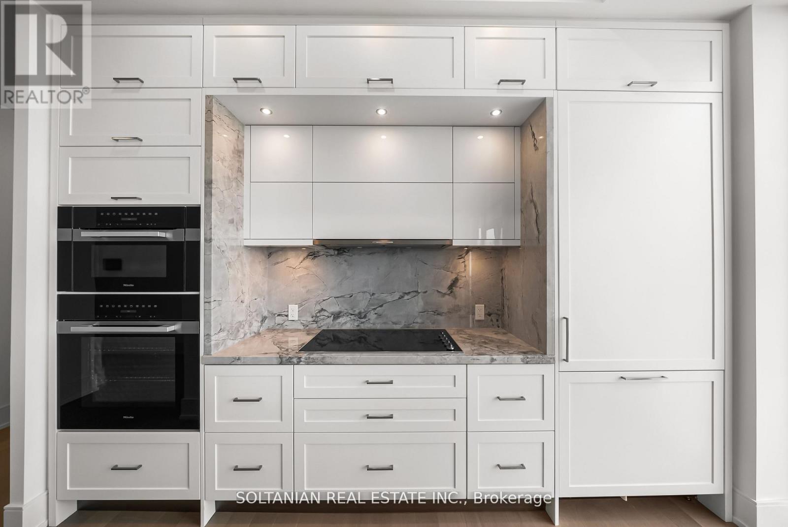 3204 - 10 Inn On The Park Drive, Toronto, Ontario  M3C 0P9 - Photo 8 - C12656714