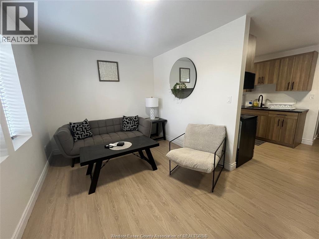 808 Ottawa Street Unit# 2, Windsor, Ontario  N8X 2C6 - Photo 3 - 25032116