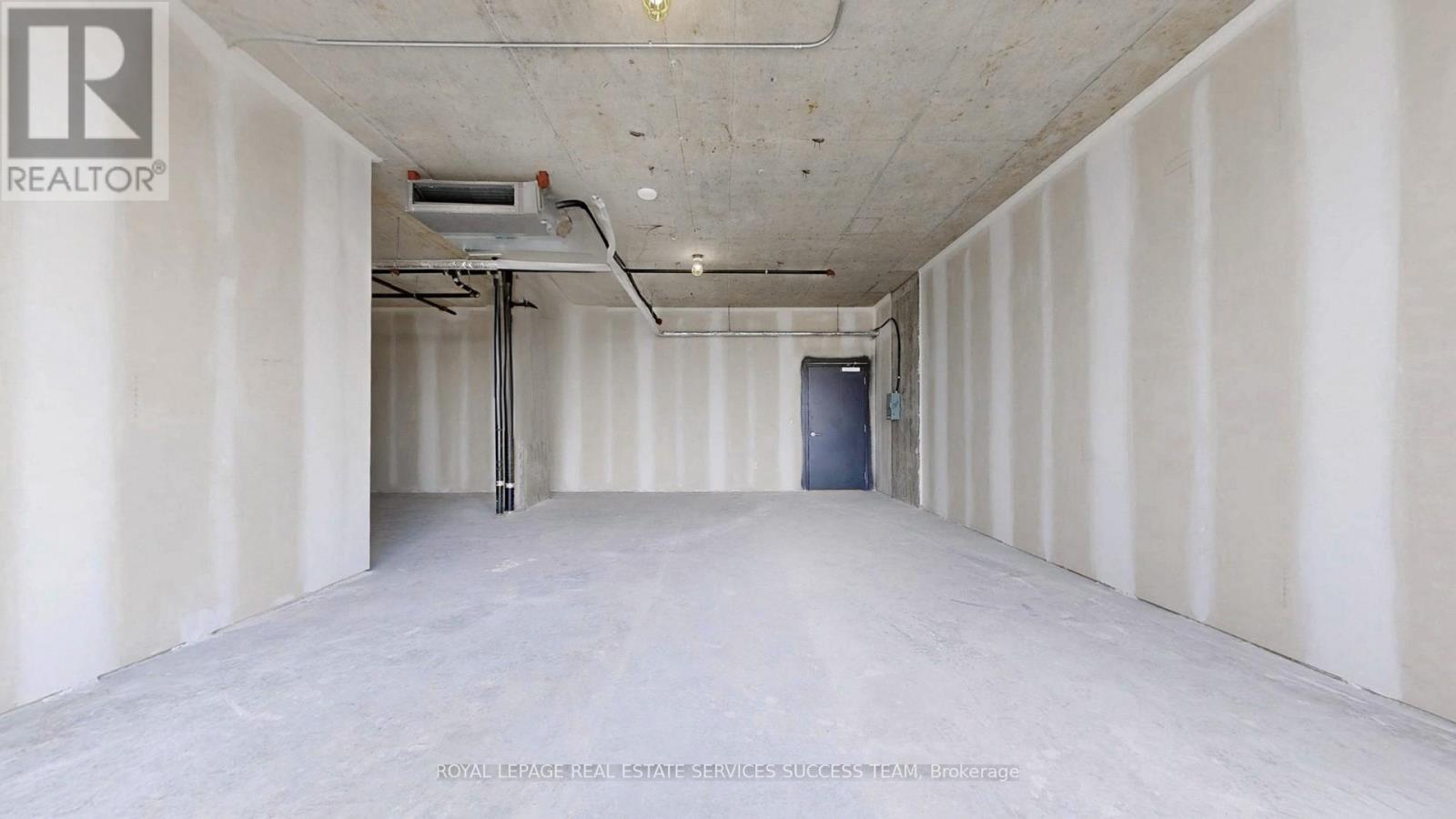 301 - 600 Dixon Road, Toronto, Ontario  M9W 1J1 - Photo 15 - W12656716