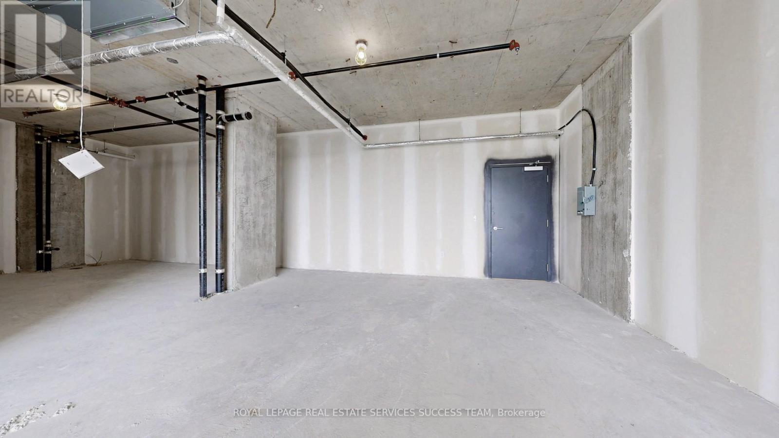 301 - 600 Dixon Road, Toronto, Ontario  M9W 1J1 - Photo 17 - W12656716