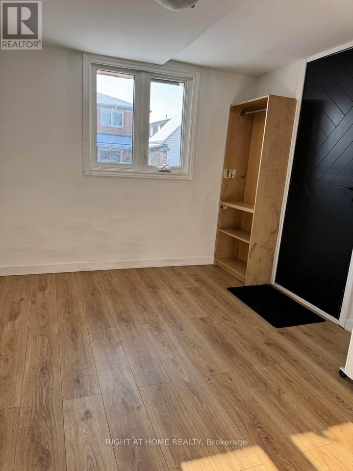 B - 190 Cabana Drive, Toronto, Ontario  M9L 1L3 - Photo 10 - W12656780