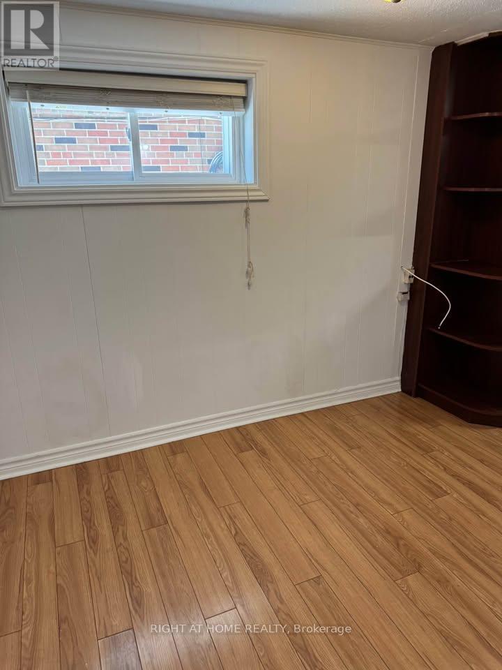 B - 190 Cabana Drive, Toronto, Ontario  M9L 1L3 - Photo 5 - W12656780