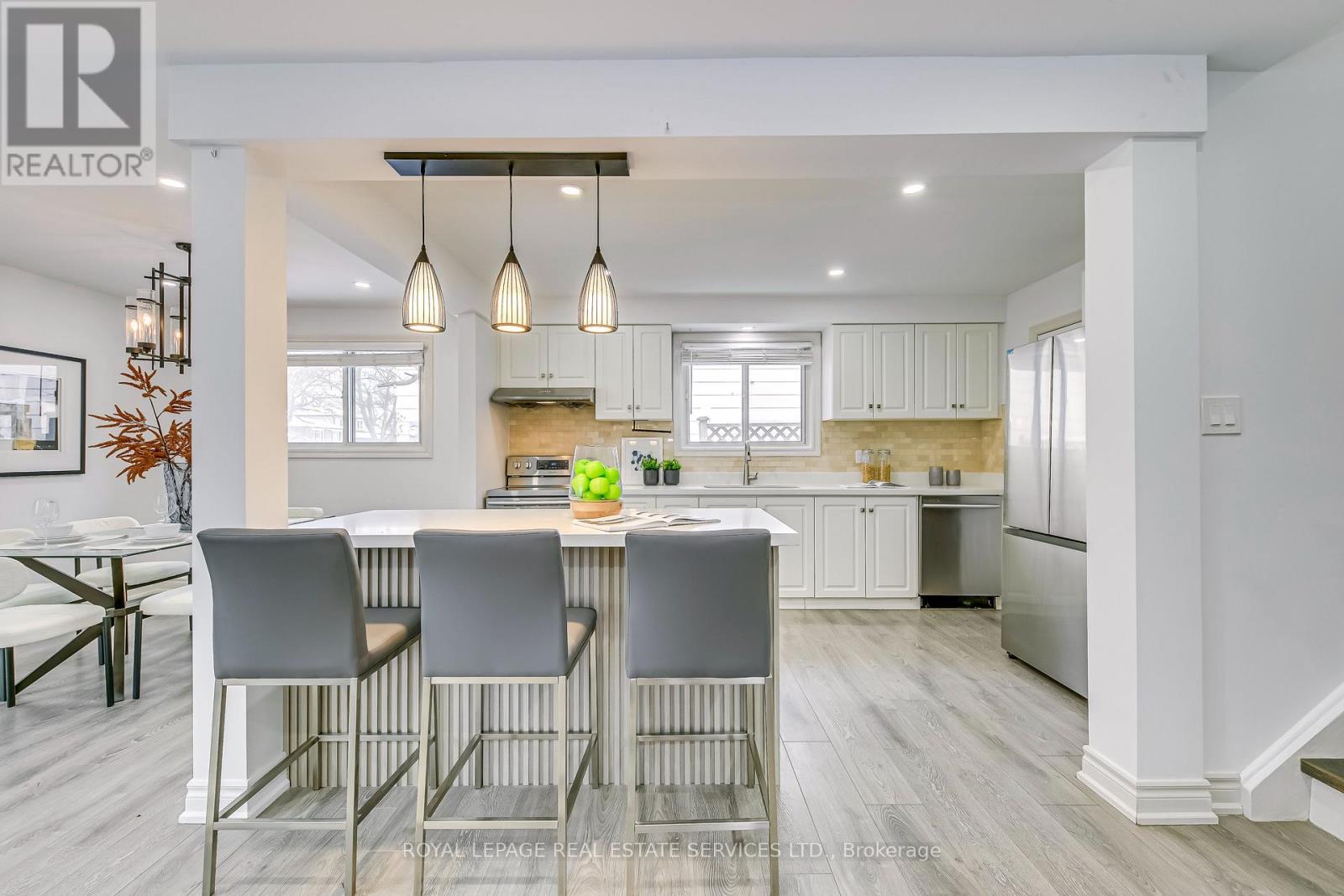 26 Miller Road, Oakville, Ontario  L6H 1J6 - Photo 10 - W12656792