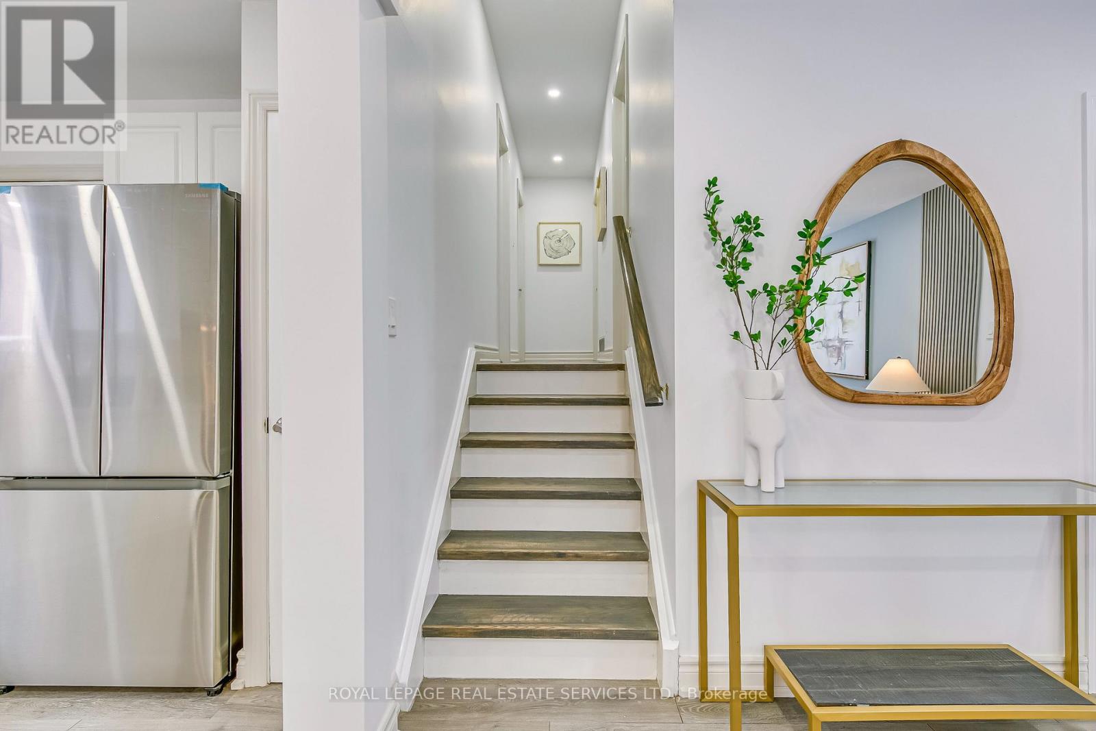 26 Miller Road, Oakville, Ontario  L6H 1J6 - Photo 14 - W12656792