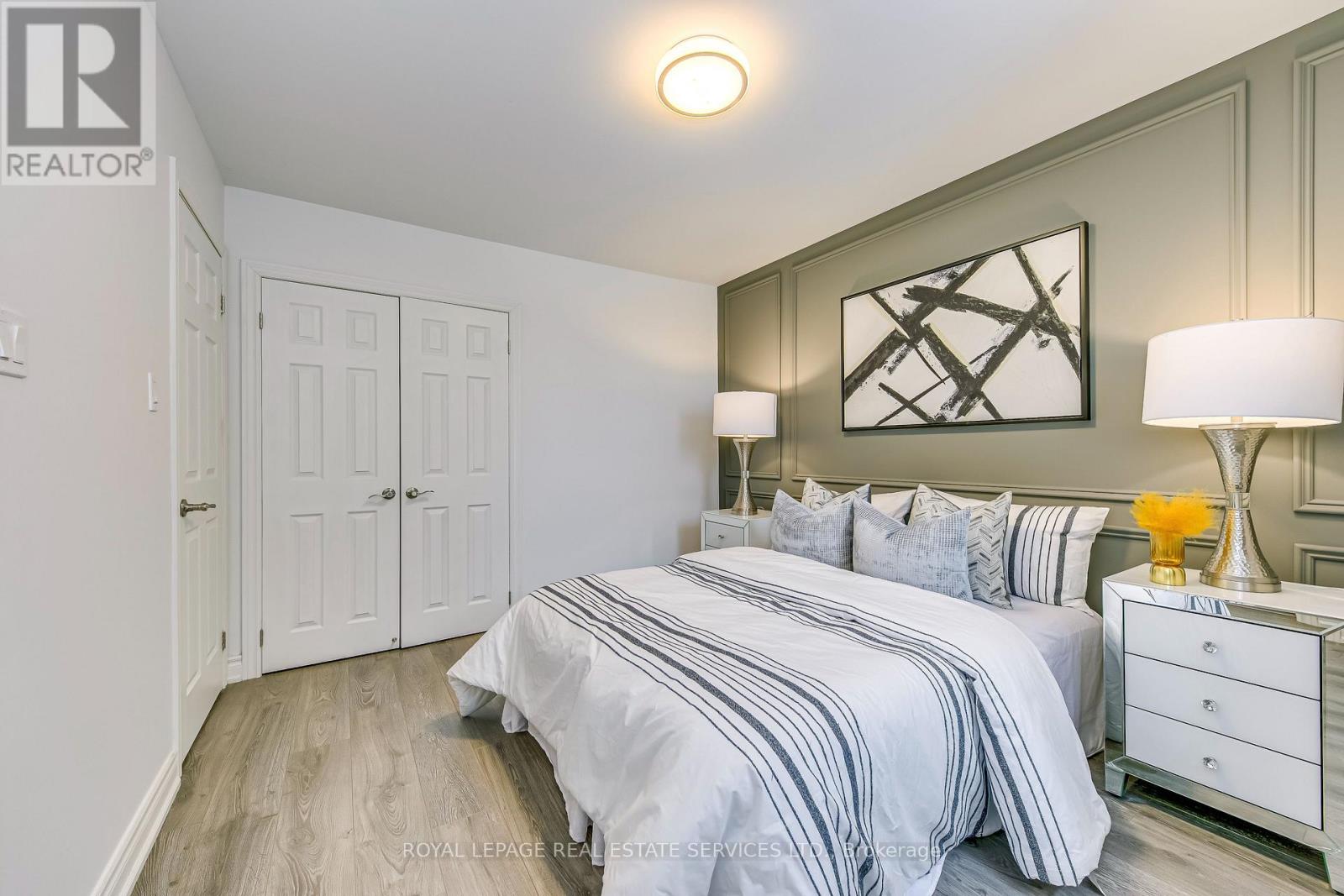 26 Miller Road, Oakville, Ontario  L6H 1J6 - Photo 18 - W12656792