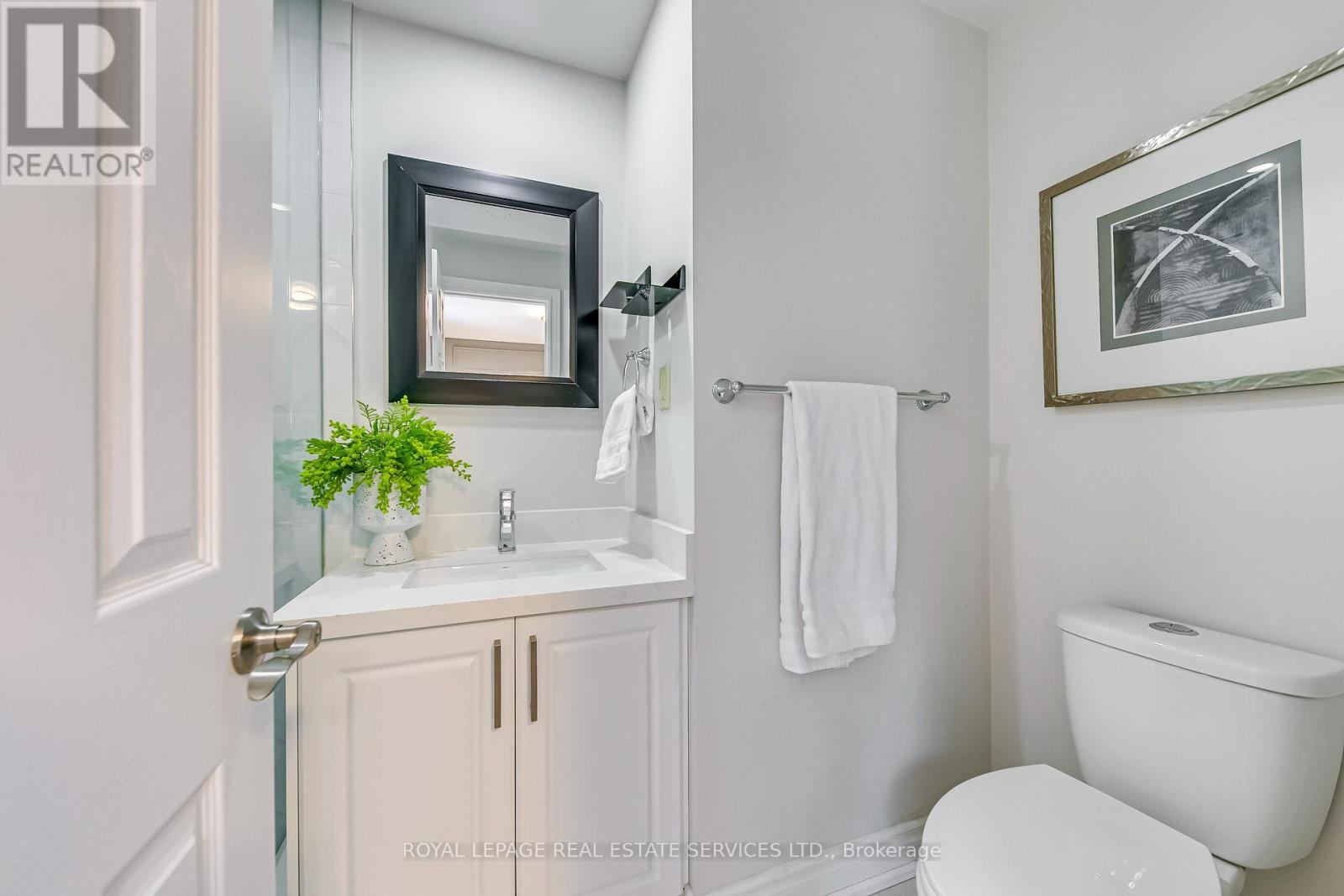 26 Miller Road, Oakville, Ontario  L6H 1J6 - Photo 19 - W12656792