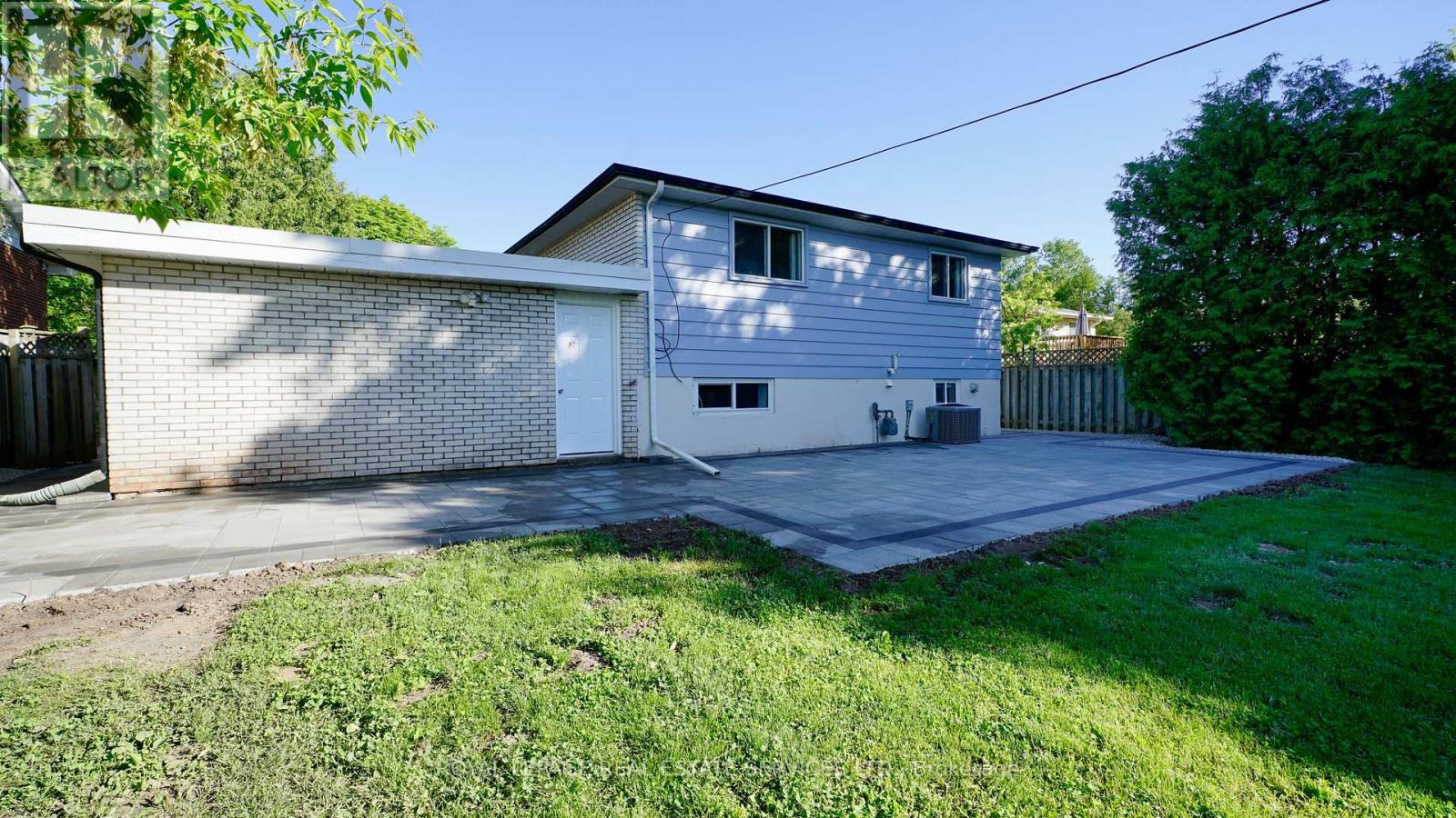 26 Miller Road, Oakville, Ontario  L6H 1J6 - Photo 37 - W12656792