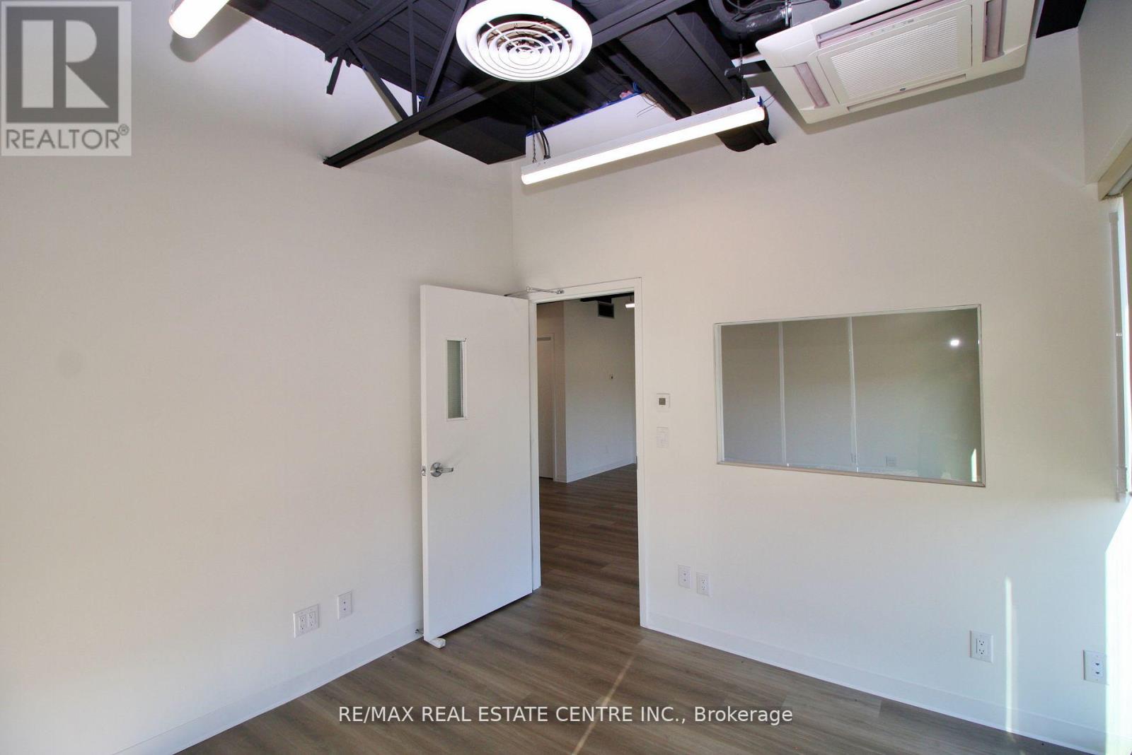 16 - 587 Hanlon Creek Boulevard, Guelph, Ontario  N1C 0A1 - Photo 33 - X12656782